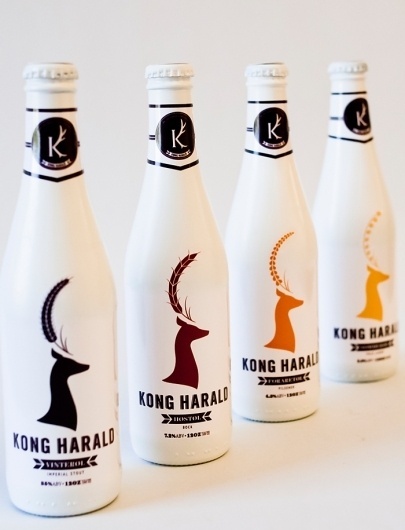 15個(gè)白色酒瓶包裝設(shè)計(jì)(圖10) 15個(gè)白色酒瓶包裝設(shè)計(jì)(圖10)