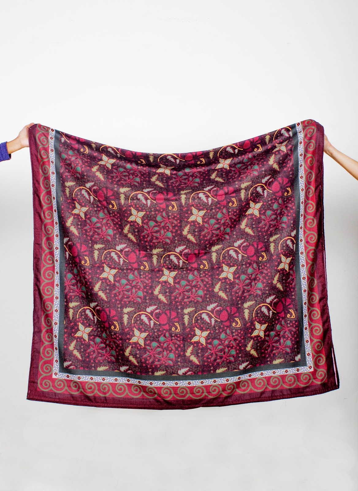 頭巾絲巾禮盒包裝設(shè)計(jì)(圖4)