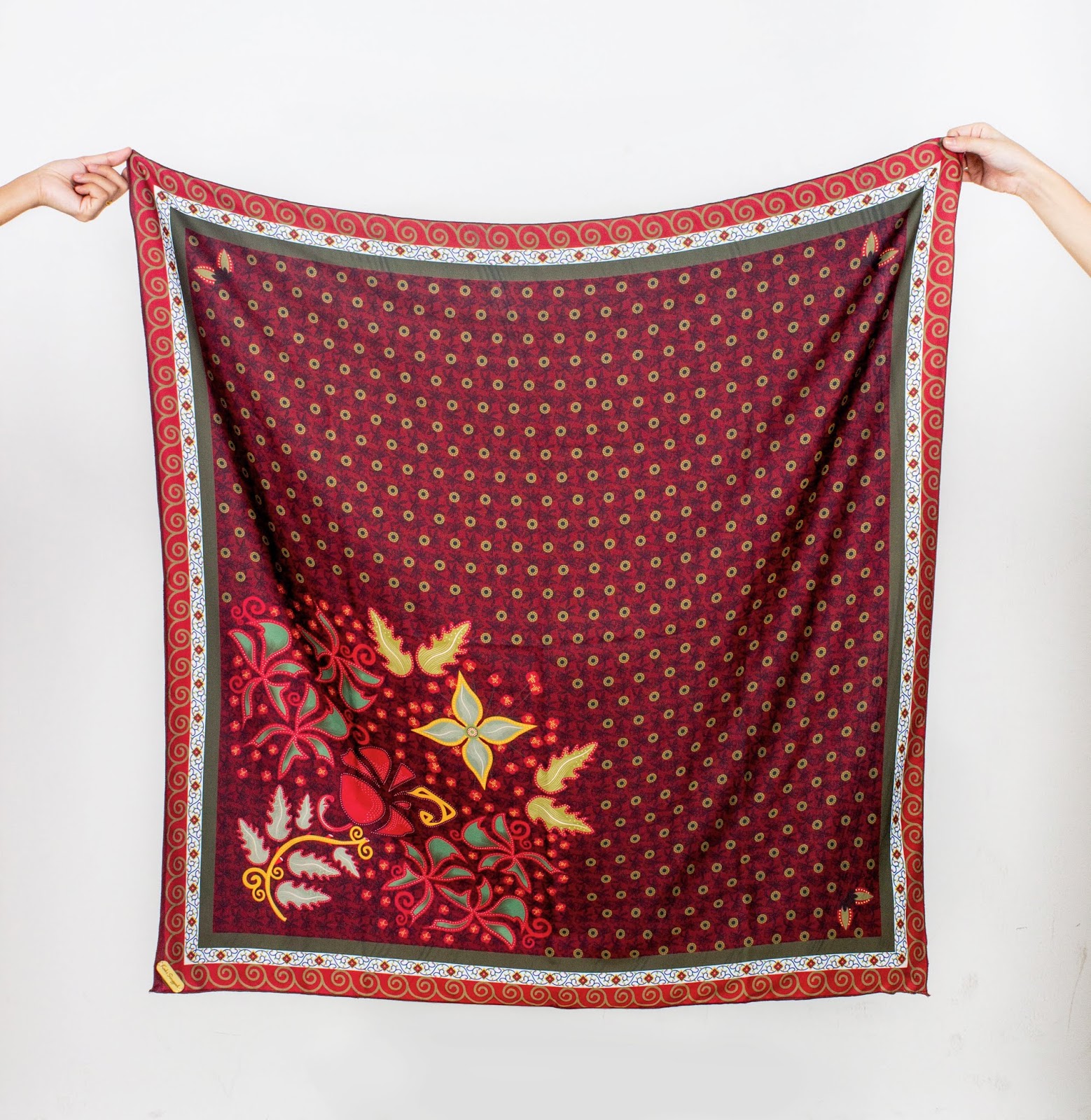 頭巾絲巾禮盒包裝設(shè)計(jì)(圖13) 頭巾絲巾禮盒包裝設(shè)計(jì)(圖13)