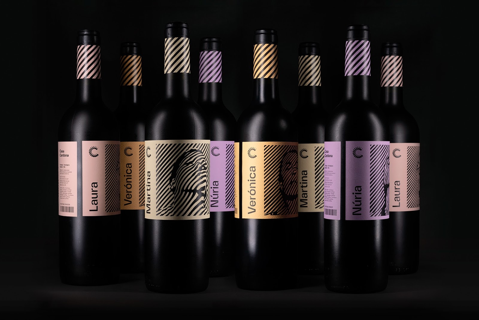 重慶產(chǎn)品創(chuàng)意包裝設計-紅酒包裝設計欣賞(圖3) 重慶產(chǎn)品創(chuàng)意包裝設計-紅酒包裝設計欣賞(圖3)