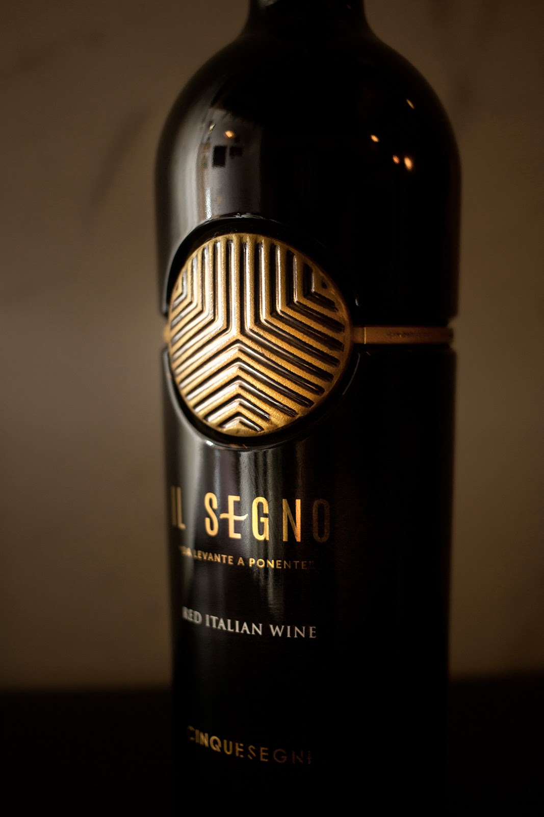 南昌紅酒包裝設(shè)計(jì)-南昌紅酒包裝設(shè)計(jì)公司(圖2) 南昌紅酒包裝設(shè)計(jì)-南昌紅酒包裝設(shè)計(jì)公司(圖2)