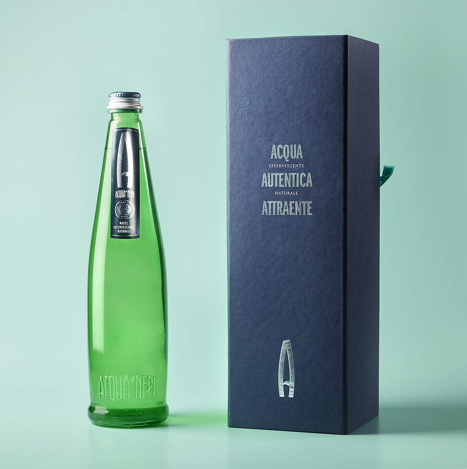 高端礦泉水包裝設計用字母做核心符號(圖8)