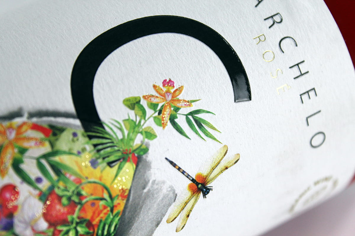 具有強識別的葡萄酒包裝設(shè)計(圖2)