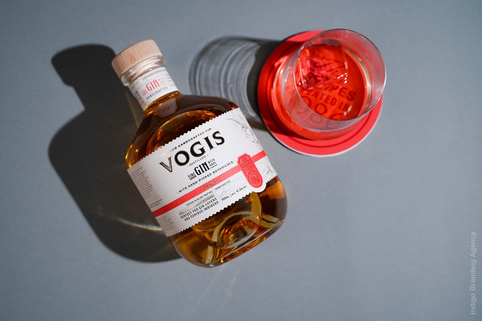 杜松子酒包裝策劃設(shè)計(jì)(圖5) 杜松子酒包裝策劃設(shè)計(jì)(圖5)