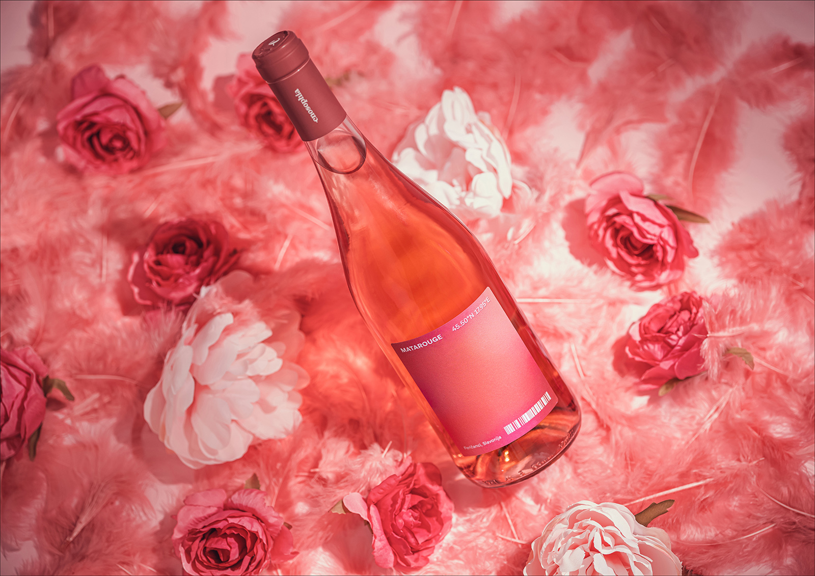 帶有可播放音樂(lè)的互動(dòng)標(biāo)簽的葡萄酒包裝這樣設(shè)計(jì)(圖7) 帶有可播放音樂(lè)的互動(dòng)標(biāo)簽的葡萄酒包裝這樣設(shè)計(jì)(圖7)