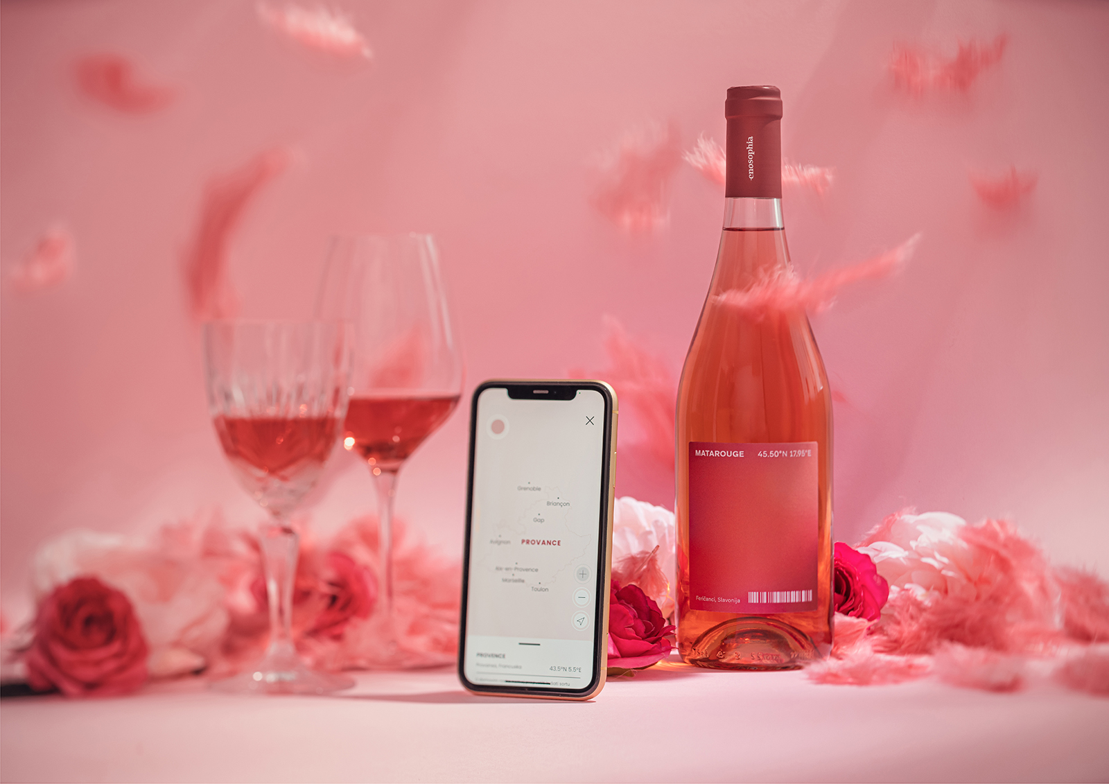 帶有可播放音樂(lè)的互動(dòng)標(biāo)簽的葡萄酒包裝這樣設(shè)計(jì)(圖11) 帶有可播放音樂(lè)的互動(dòng)標(biāo)簽的葡萄酒包裝這樣設(shè)計(jì)(圖11)