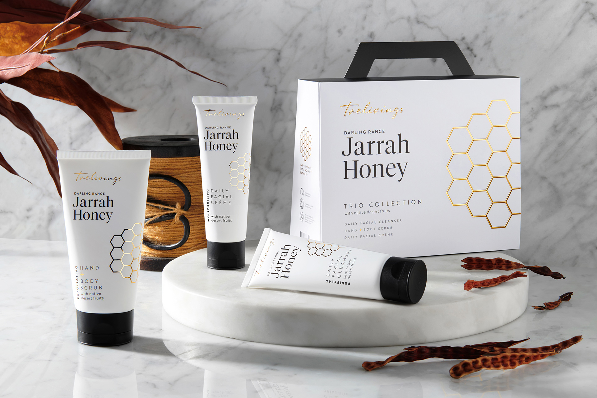 Jarrah Honey個(gè)人護(hù)理產(chǎn)品包裝設(shè)計(jì)這樣做(圖2) Jarrah Honey個(gè)人護(hù)理產(chǎn)品包裝設(shè)計(jì)這樣做(圖2)