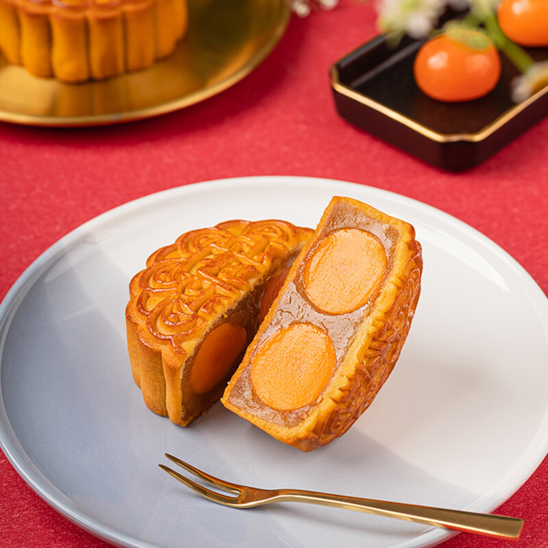 趣香 雙黃白蓮蓉廣式月餅 175g 禮盒裝包裝禮盒產(chǎn)品包裝創(chuàng)意設(shè)計(jì)欣賞(圖3)