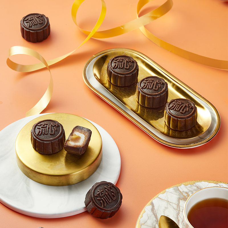 WING WAH 元朗榮華 雪媚娘黑松露流心月餅 360g 禮盒裝包裝禮盒產(chǎn)品包裝創(chuàng)意設(shè)計欣賞(圖3)