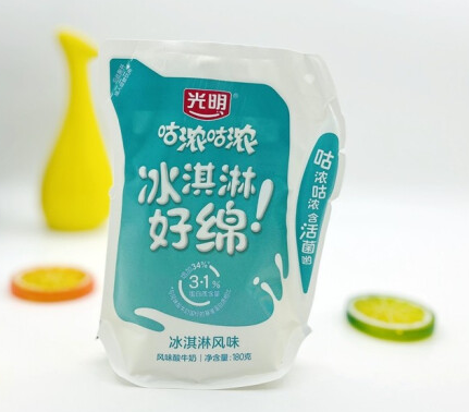 冰淇淋風(fēng)味酸奶包裝袋設(shè)計作品欣賞(圖1)