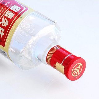 創(chuàng)意酒包裝設(shè)計(jì)五糧液綿柔尖莊光瓶濃香型白酒產(chǎn)品包裝設(shè)計(jì)欣賞(圖5)