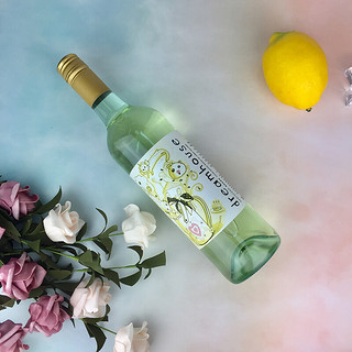 創(chuàng)意酒包裝設(shè)計(jì)亨蒂酒園夢(mèng)幻屋莫斯卡托甜白低起泡酒瓶產(chǎn)品包裝設(shè)計(jì)欣賞(圖5) 創(chuàng)意酒包裝設(shè)計(jì)亨蒂酒園夢(mèng)幻屋莫斯卡托甜白低起泡酒瓶產(chǎn)品包裝設(shè)計(jì)欣賞(圖5)