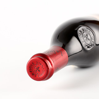 創(chuàng)意酒包裝設(shè)計(jì)芙華歪脖子隆河干紅葡萄酒產(chǎn)品包裝設(shè)計(jì)欣賞(圖4)