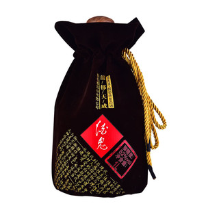 創(chuàng)意酒包裝設(shè)計馥郁天成馥郁香型白酒單瓶裝產(chǎn)品包裝設(shè)計欣賞(圖5)